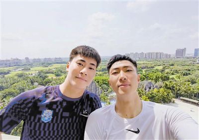 　　　　那末，既然故事年夜家都猜获得若何产生，这部片子又有甚么值得看的呢？我要首推的是饰演YOYO的蔡卓妍的表演。